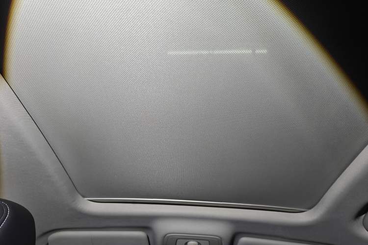 Used Roewe RX5 2016 20T Two-Wheel Drive Automatic Internet Smart Edition