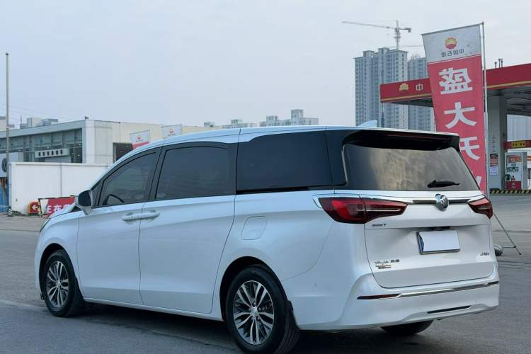 Used Buick GL8 2022 ES Landtrek 653T Luxury Edition
