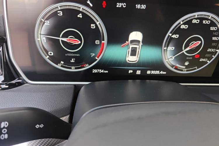 Used Hongqi HS5 2019 2.0T Smart Connect Flagship Edition Odometer Close Up