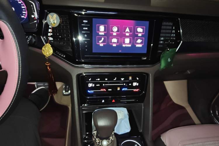 Used Volkswagen Teramont X 2020 380TSI Four-Wheel Drive Prestige Luxury Edition Audio And AC Panel