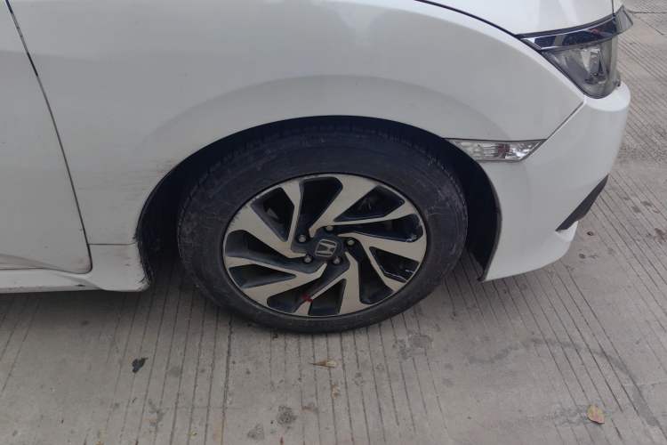 Used Honda Civic 2016 220TURBO CVT Luxury Edition
