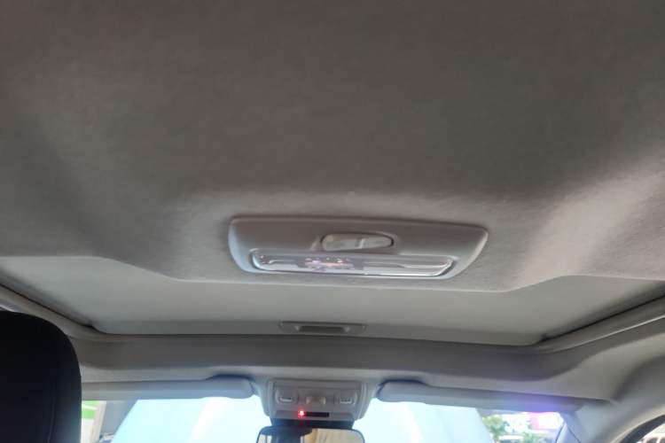 Used Renault Clio 2019 TCe270 Automatic Trendy Model
