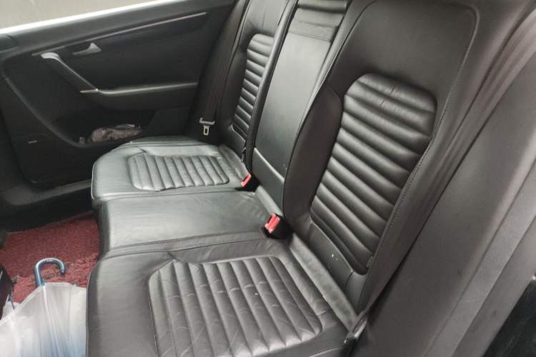 Used Volkswagen Magotan 2013 2.0 TSI Luxury Model Left Rear Seat