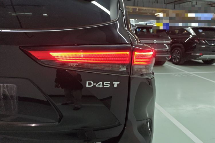 Used Toyota Highlander 2022 380T Four-Wheel Drive Prestige Edition 7-Seater Right Rear Taillight