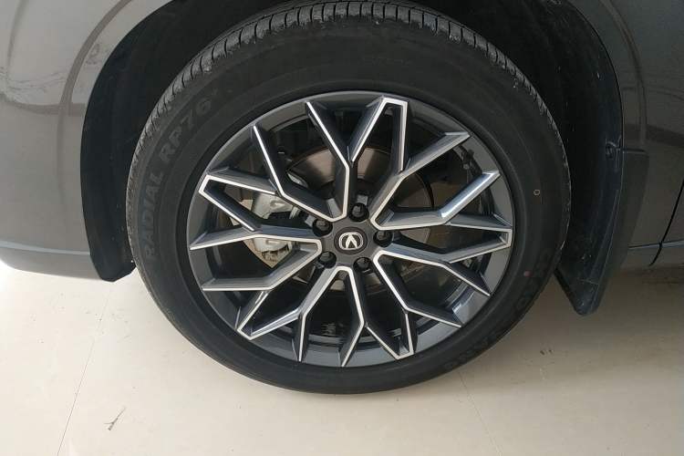 Used CHANGAN UNI-Z 2025 1.5T Premium Edition Exterior 4