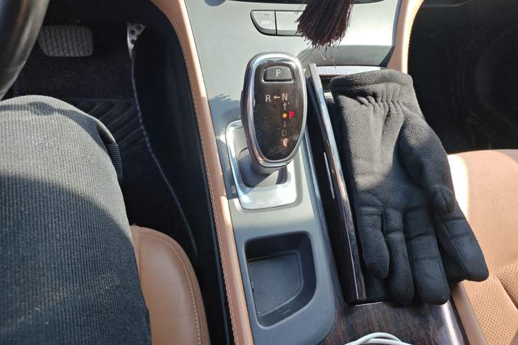 Used Buick LaCrosse 2016 20T Elite Edition Gear Lever