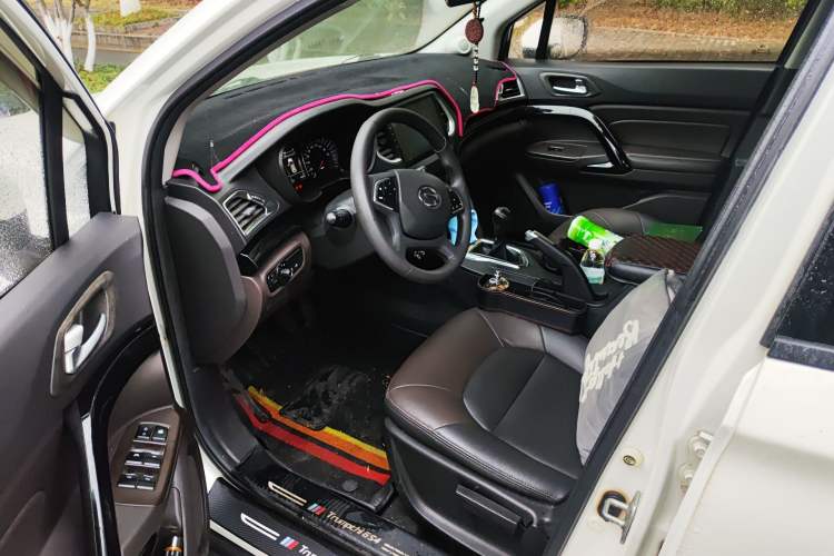 Used GAC Trumpchi GS4 2015 200T Manual Elite Edition Driver Seat