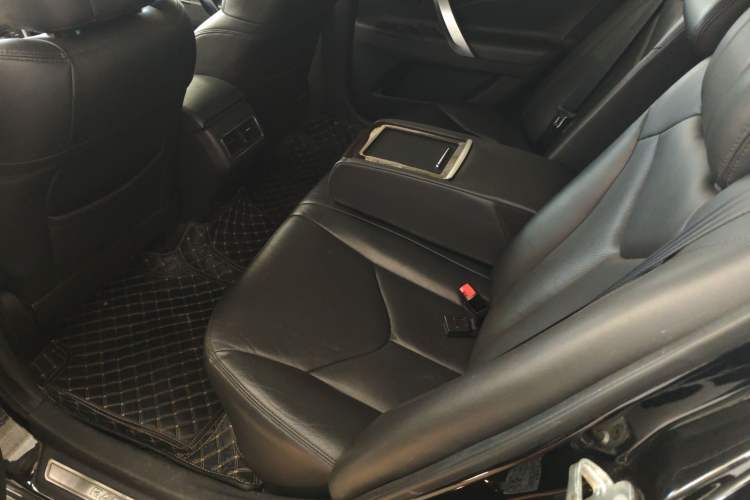 Used Changan Raeton 2014 1.8T Automatic Prestige Anniversary Edition China IV Standard
