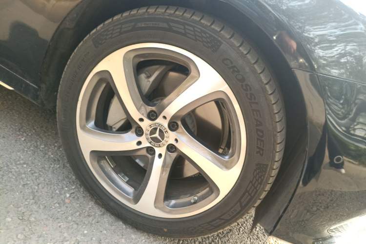 Used Mercedes-Benz E-Class 2019 Restyled E 300 L Sporty and Stylish Edition
