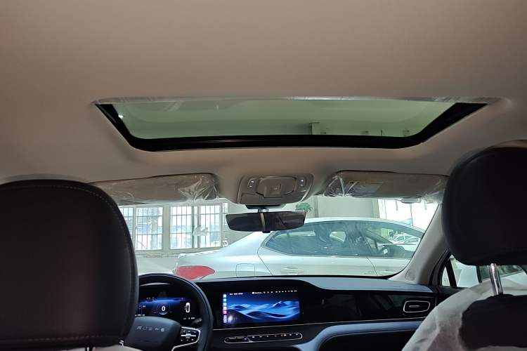 Used Roewe D7 2025 DMH 125km World Champion Edition Headliner