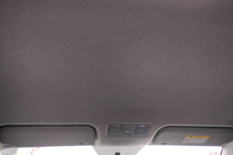 Used Hyundai Celesta 2018 1.6L Automatic GL Enjoyment Edition China VI compliant Headliner