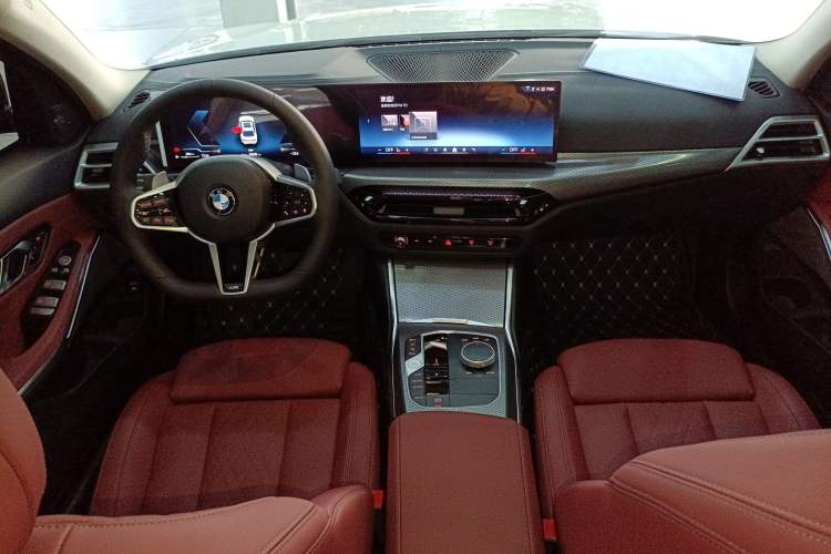 Used BMW 3 Series 2025 330Li M Sport Shadowline Package Center Console