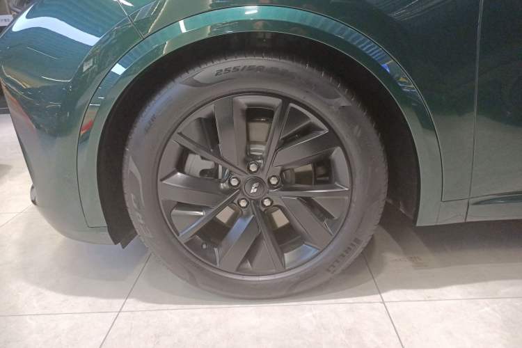 Used Li Auto L8 2023 Pro Model
