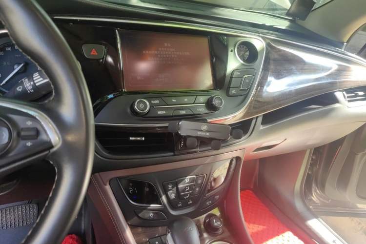 Used Buick Envision 2018 20T Two-Wheel Drive Luxury Model
