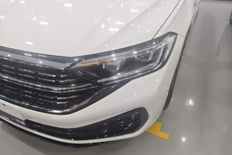 Used Volkswagen Sagitar 2023 300TSI DSG Excellence Edition Left Front Headlight