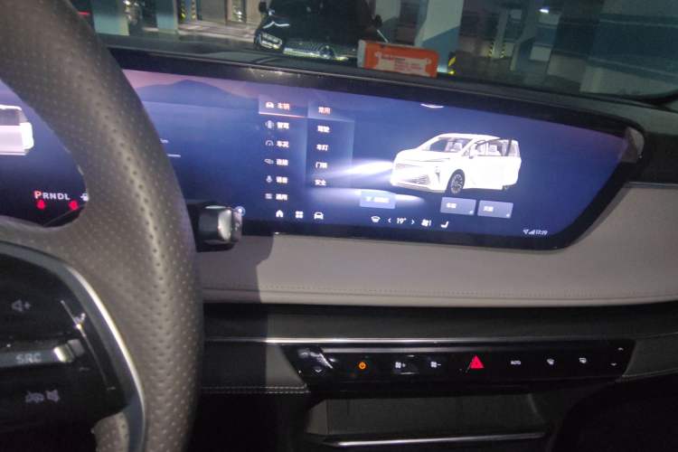 Used Buick GL8 2025 Lu Zun Deluxe Edition
