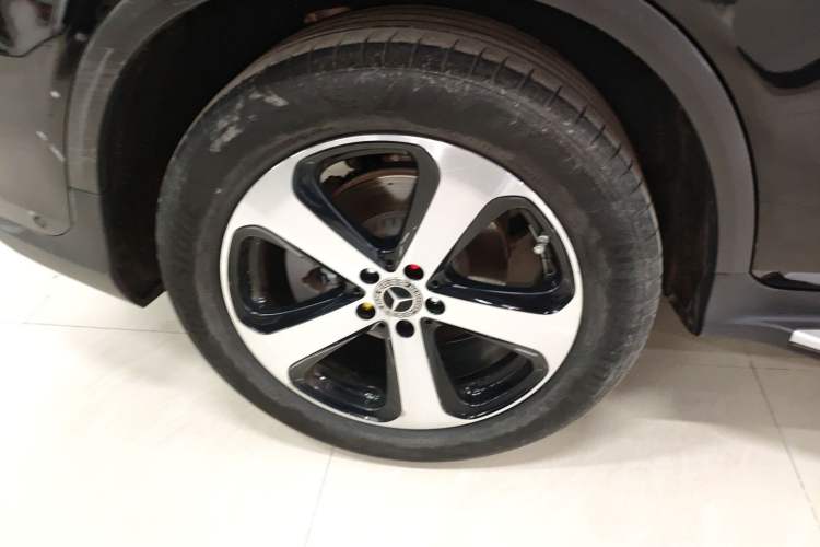 Used Mercedes-Benz GLC 2022 Facelifted GLC 260 L 4MATIC Dynamic Edition Exterior 5