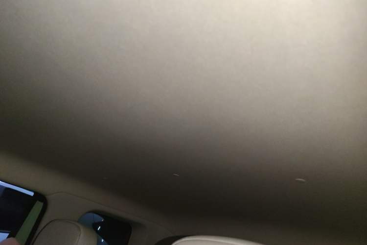 Used CHANGAN NEVO Lumin 2022 155 km – Refreshingly Sweet Edition Headliner