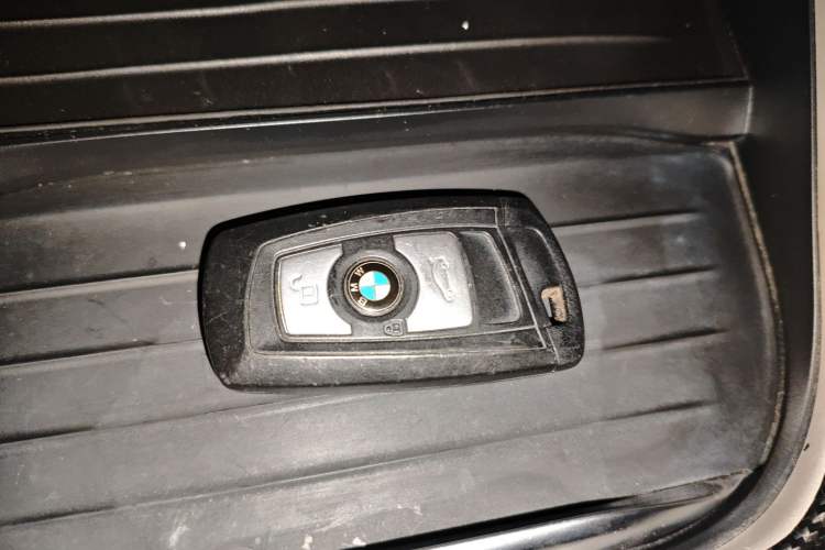 Used BMW X3 2016 sDrive20i Vehicle Key