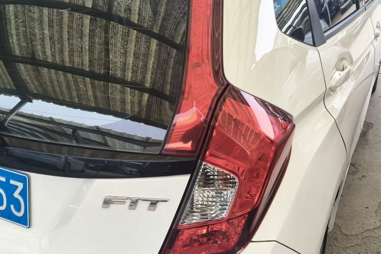 Used Honda Fit 2014 1.5L SE CVT Fashion Model
