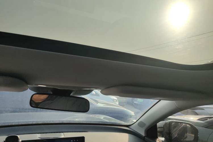 Used AION V 2024 Aion Tyrannosaurus 650 Smart Premium Edition