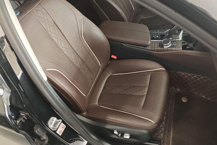 Used BMW 5 Series 2022 Second Facelift 530Li Leading Edition Luxury Package