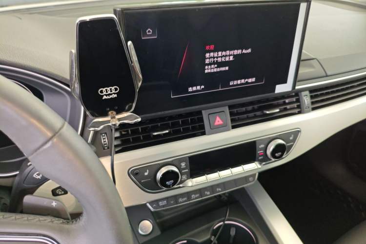 Used Audi A4L 2022 40 TFSI Luxury Dynamic Model Audio And AC Panel