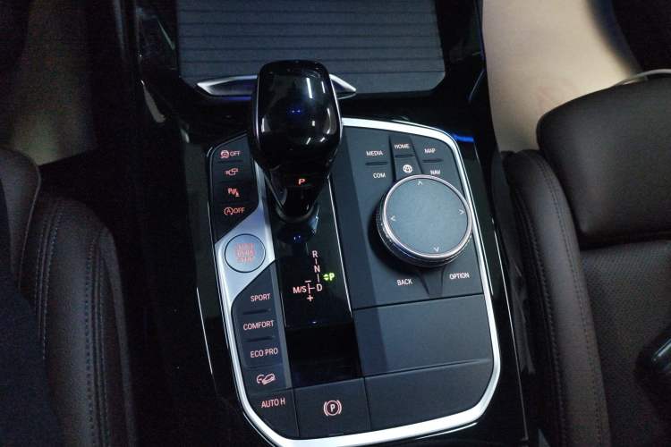 Used BMW X3 2022 xDrive30i Luxury Edition M Night Sky Package Gear Lever