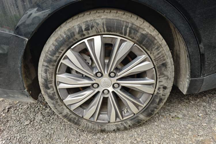 Used Hongqi E-QM5 2022 431 km Charge & Enjoy Edition