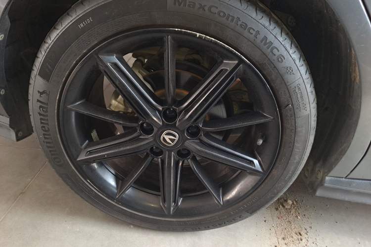 Used Changan UNI-V 2022 1.5T Prestige Version