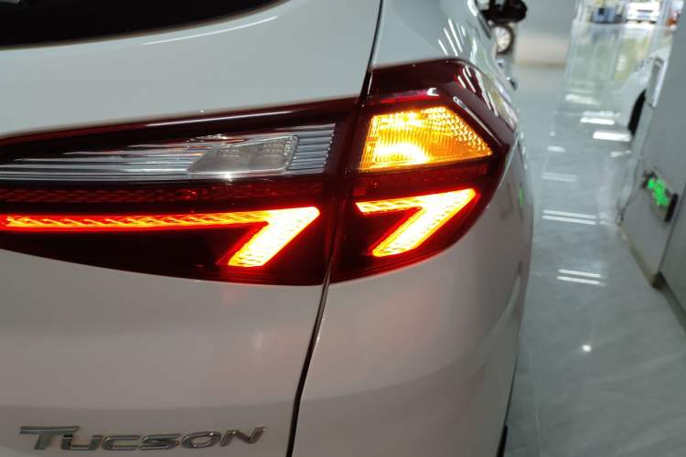 Used Hyundai Tucson 2020 280TGDi Two-Wheel-Drive GLS Fashion Edition China VI Standard Right Rear Taillight