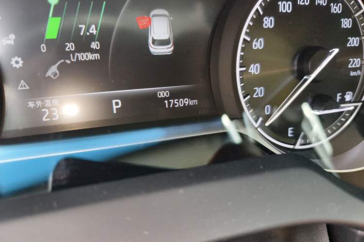 Used Toyota Venza 2023 2.0L CVT Two-Wheel Drive Luxury Edition
