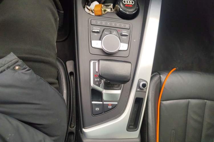 Used Audi A4L 2018 30th Anniversary Edition 40 TFSI Fashion Model