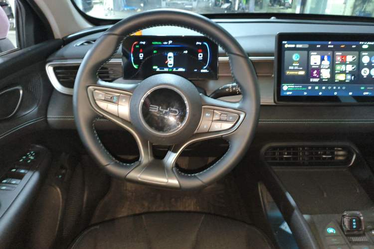 Used BYD Seal 05 DM-i 2025 DM-i Smart Drive 55KM Luxury Model Steering Wheel