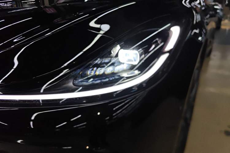 Used IM L6 2024 Max Standard Edition Left Front Headlight