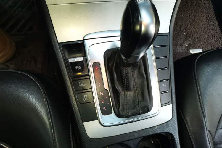 Used Volkswagen Magotan 2013 1.8TSI Luxury Model Gear Lever