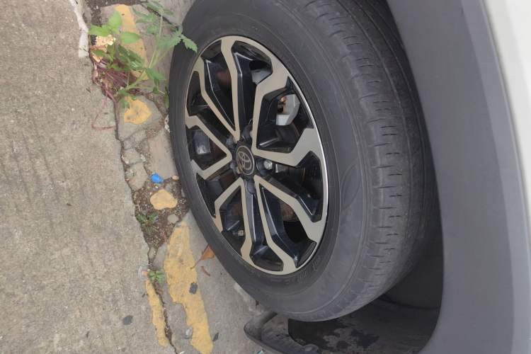 Used Toyota FRONTLANDER 2022 2.0L CVT Luxury Edition