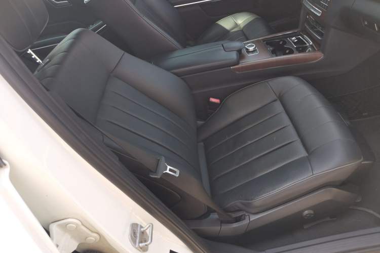 Used Mercedes-Benz E-Class 2015 Facelift E 200 L