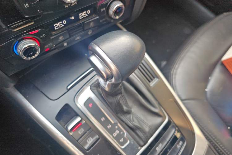 Used Audi A4L 2015 45 TFSI quattro Individual Sport Edition
