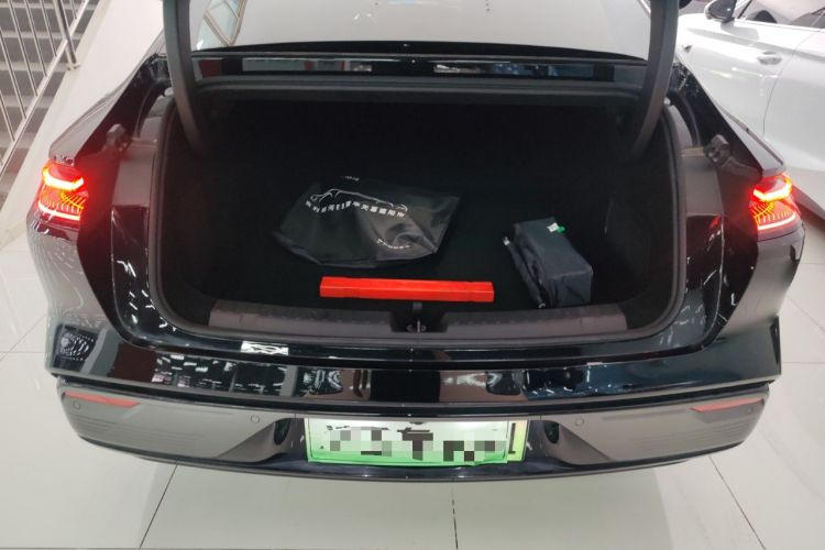 Used Geely Galaxy 8 2025 130km EM-P Starship Edition Trunk