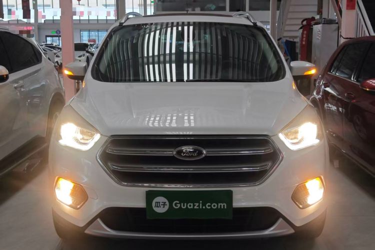 Used Ford Kuga 2017 EcoBoost 180 Two-Wheel-Drive Platinum Edition