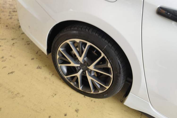 Used Lynk & Co 03 2022 1.5TD DCT JingPro Exterior 3