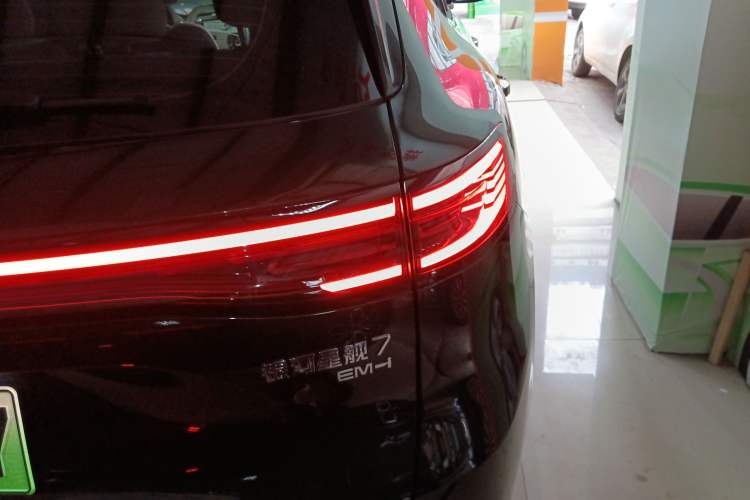 Used Geely Galaxy Galaxy Xingjian 7 EM-i 2025 120km Exploration+ Version
