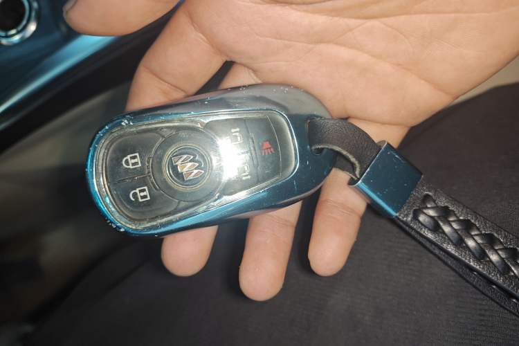 Used Buick GL8 2022 ES Landtrek 653T Luxury Edition
