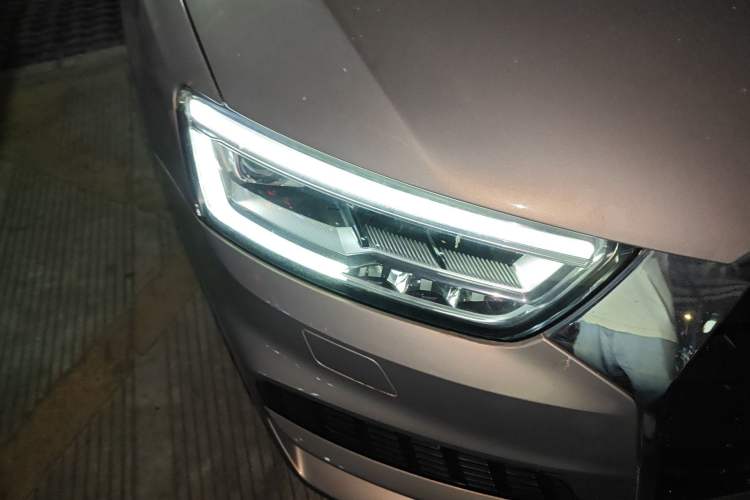 Used Audi Q3 2018 30 TFSI Fashion Edition Collector's Version Right Front Headlight