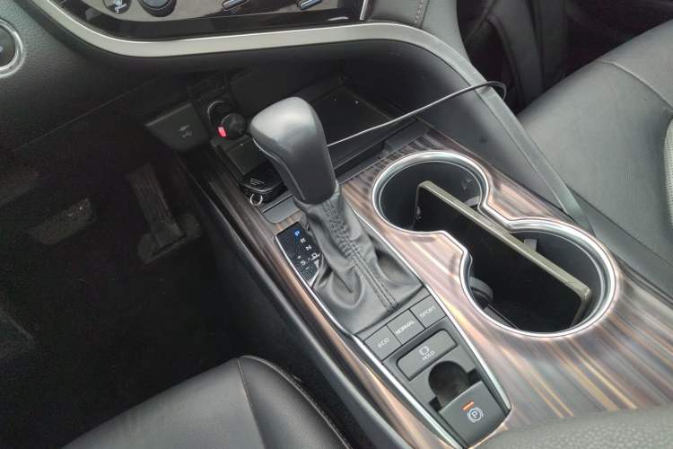 Used Toyota Camry 2019 2.5G Luxury Edition China VI Standard Gear Lever