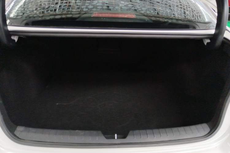 Used Kia K5 2017 2.0L Automatic 15th Anniversary Special Edition LUX