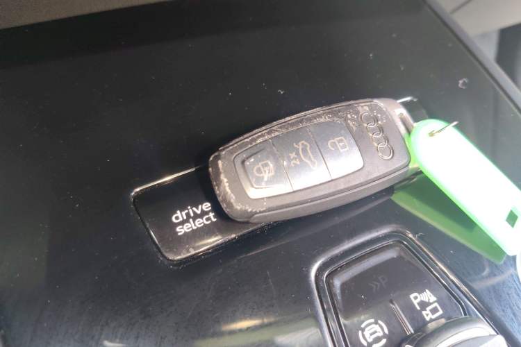 Used Audi Q5 e-tron 2022 50 e-tron quattro edition one Artistic Collection Edition
