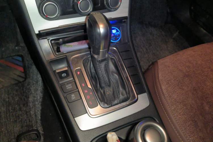 Used Volkswagen Magotan 2013 1.8TSI Comfort Model