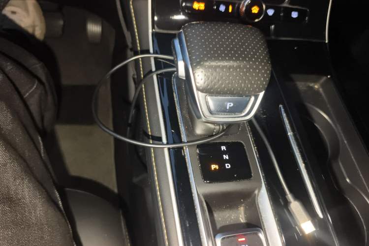 Used Roewe i6 MAX New Energy 2020 1.5T PHEV Cool & Spacious Skyroof Intelligent Drive Supreme Edition
